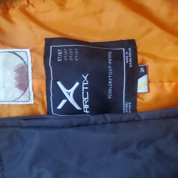 Perfect for snow size 5T unisex - Picture 3 of 3